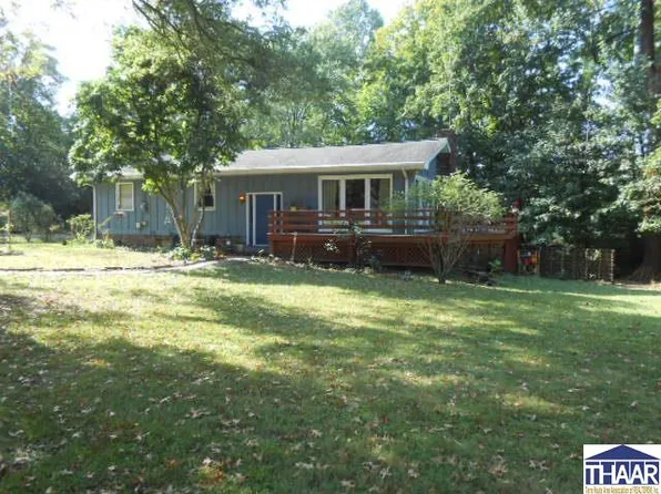 9903 Oakhill Ct, Terre Haute, IN 47805