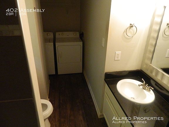 2nd image of 404 N Assembly Dr