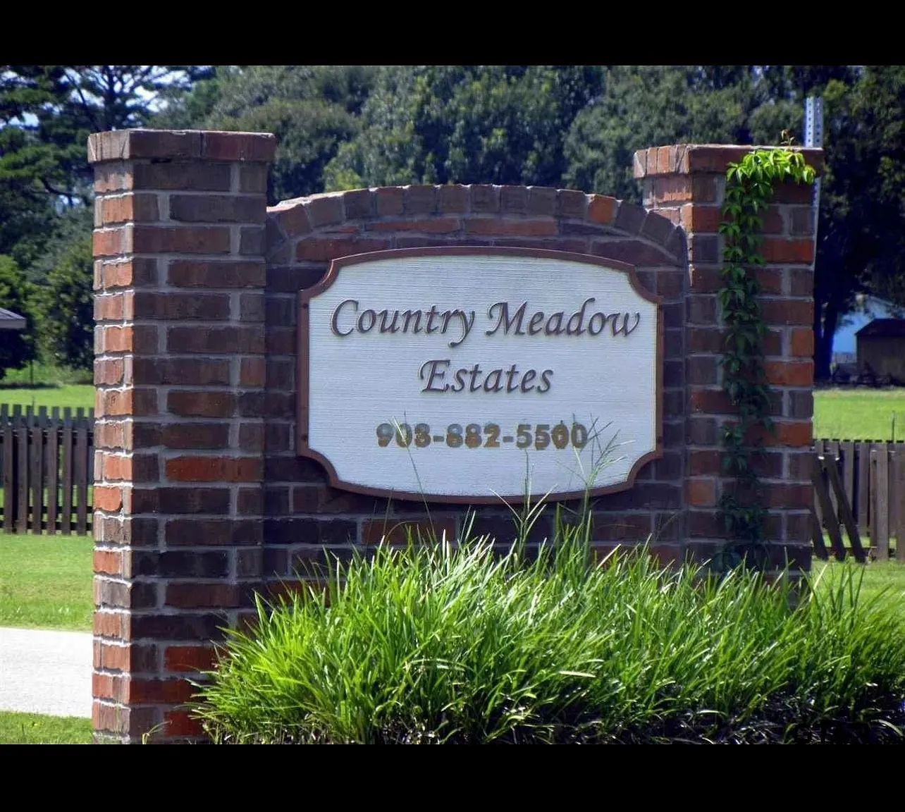 3 bed, 2.0 bath, 1300 sqft, $1,600 — Photo 1