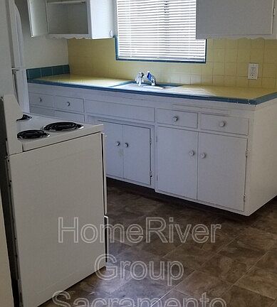 3rd image of 3224 X St APT 1