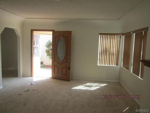 4th image of 10128 Orange Ave