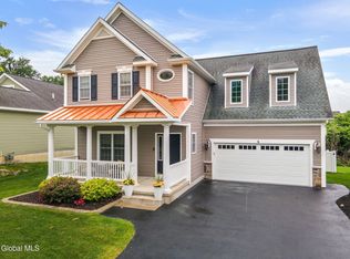 6 Stone Bridge Dr, Ballston Lake, NY 12019