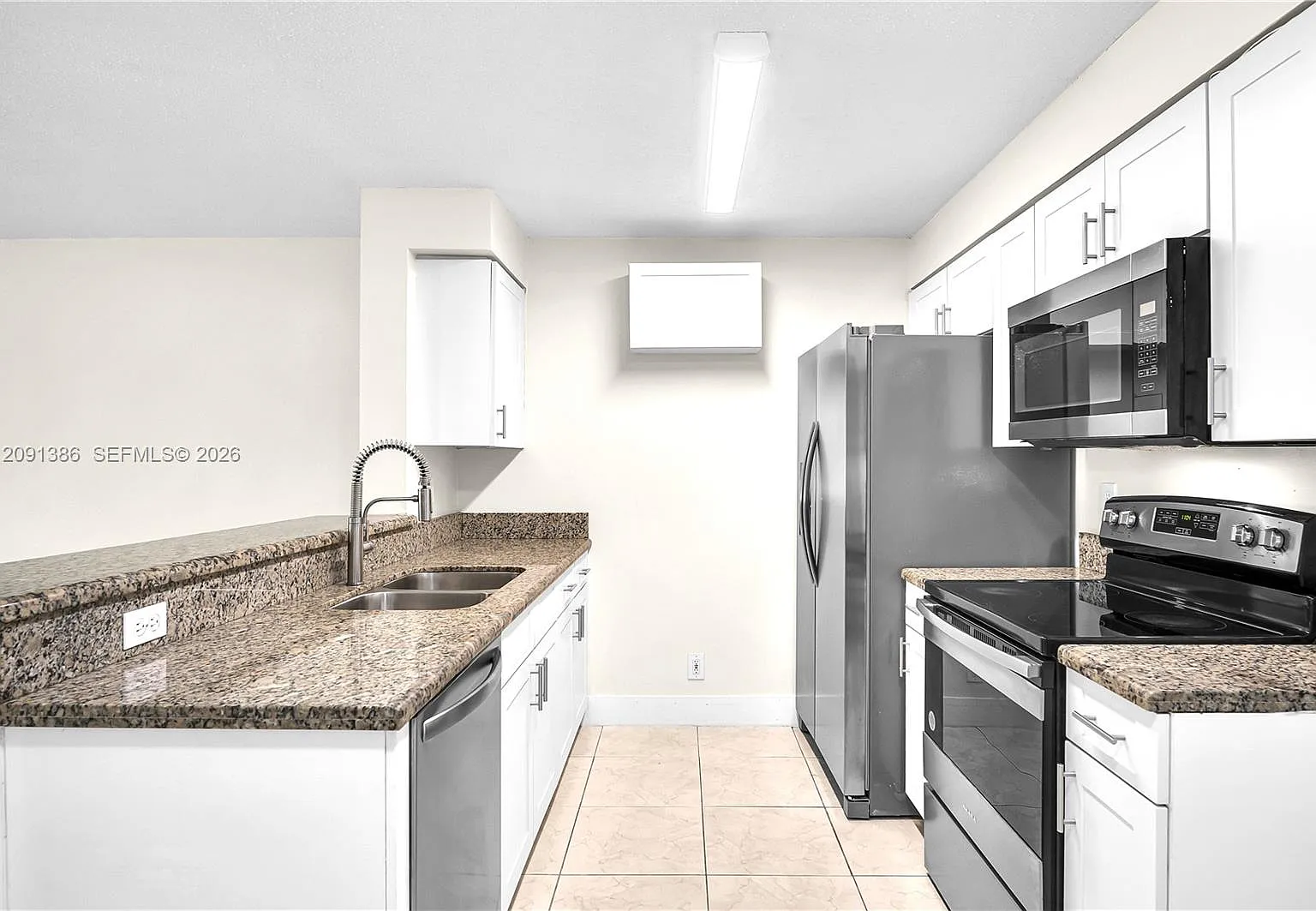 Sectors 3 & 4 Boundary Pl — Photo 4
