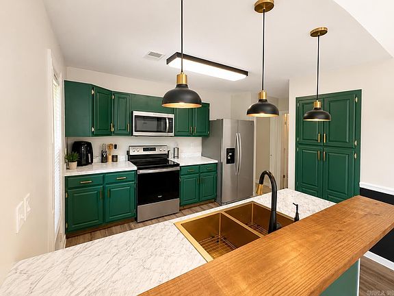 5th image of 120 Esther Cir