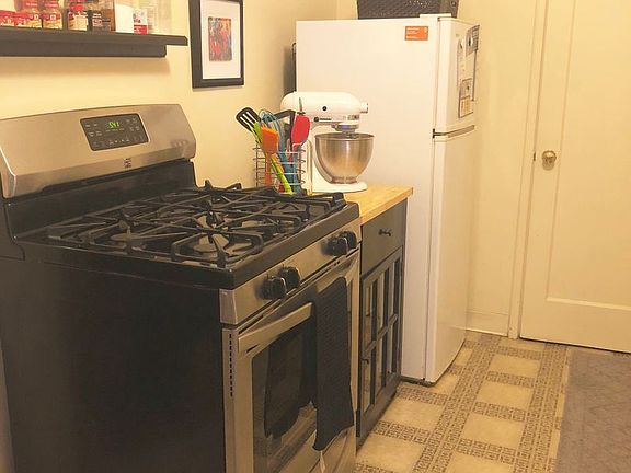 3rd image of 118 C St APT 11