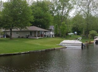 2018 Island Dr, Wayland, MI 49348