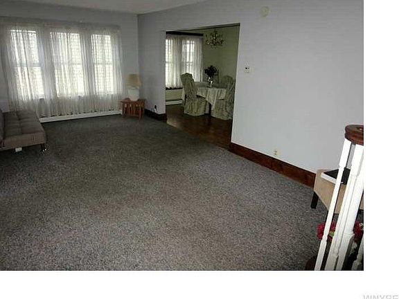 4th image of 96 Walter Ave