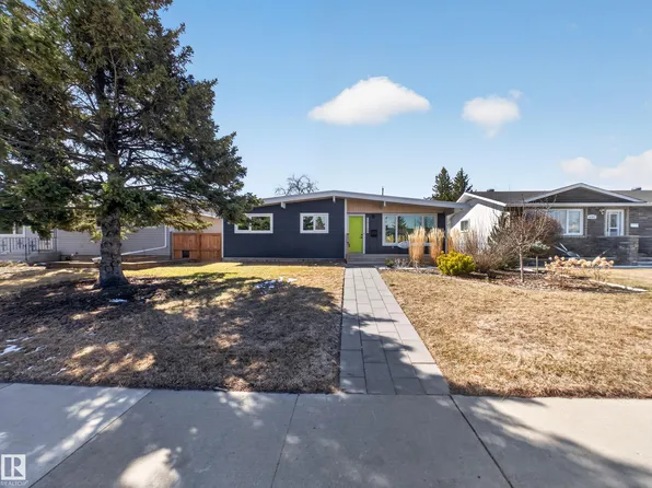 16105 84th Ave NW, Edmonton, AB T5R 3Y4