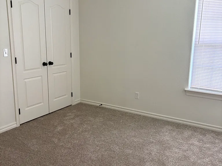 2502 Hunters Ct — Photo 11