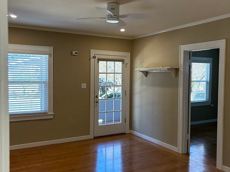 1441 Stockton St — Photo 3