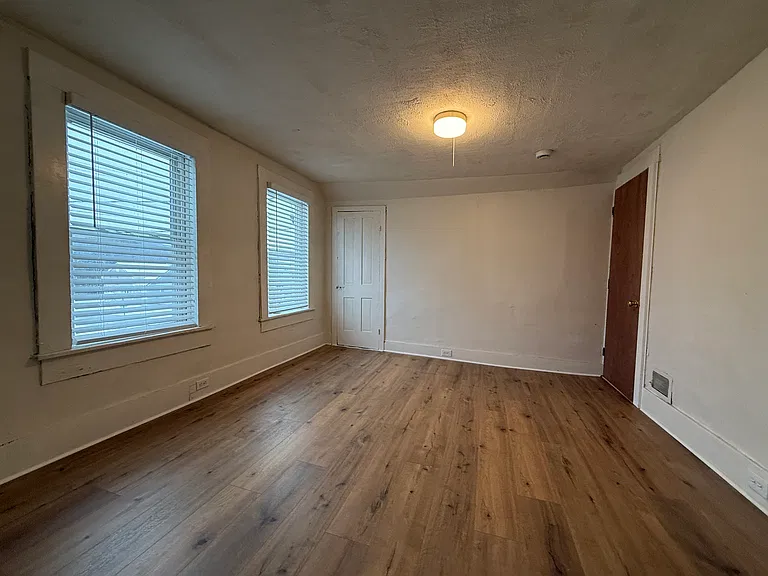 27 Meadow St #2 — Photo 7