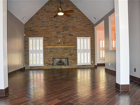 3rd image of 502 Watts Way