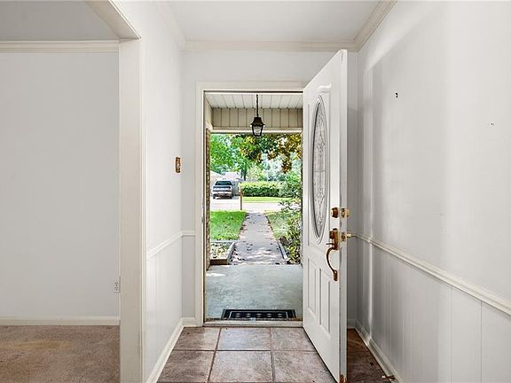 5th image of 401 Hartwood Dr