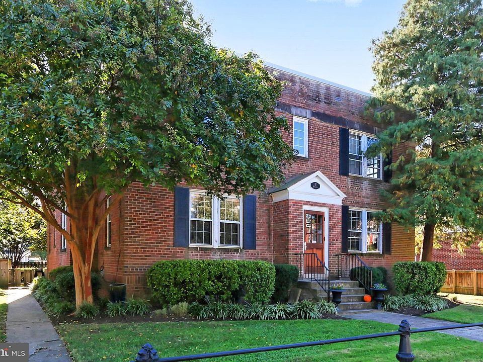 1st image of 11 E Custis Ave