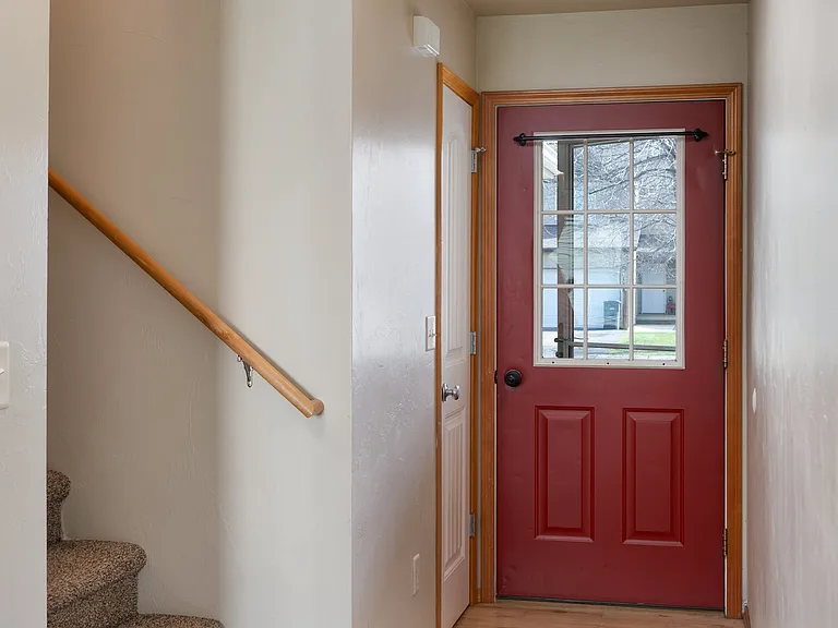 157 E Magnolia Dr — Photo 2