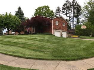 2727 Pineview Dr, Villa Hills, KY 41017