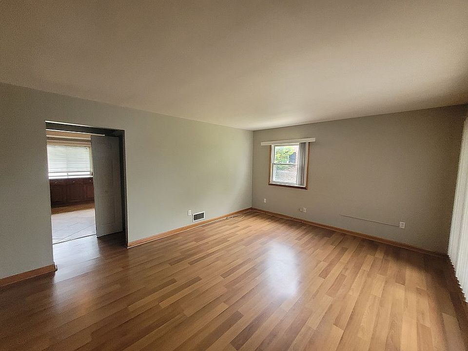 1st image of 29457 Shirley Ave