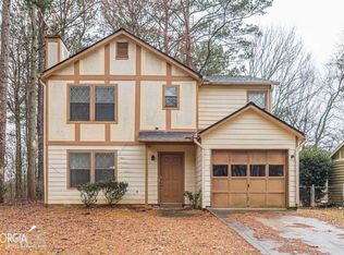 5483 Farmview Close, Stone Mountain, GA 30088