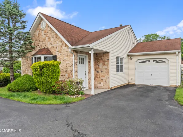 5 Ivy Ridge Close #1000, Freehold, NJ 07728