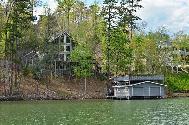 1st image of 140 Shoreline Ct
