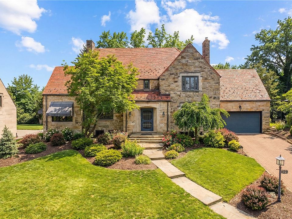 1st image of 43 Hoodridge Dr