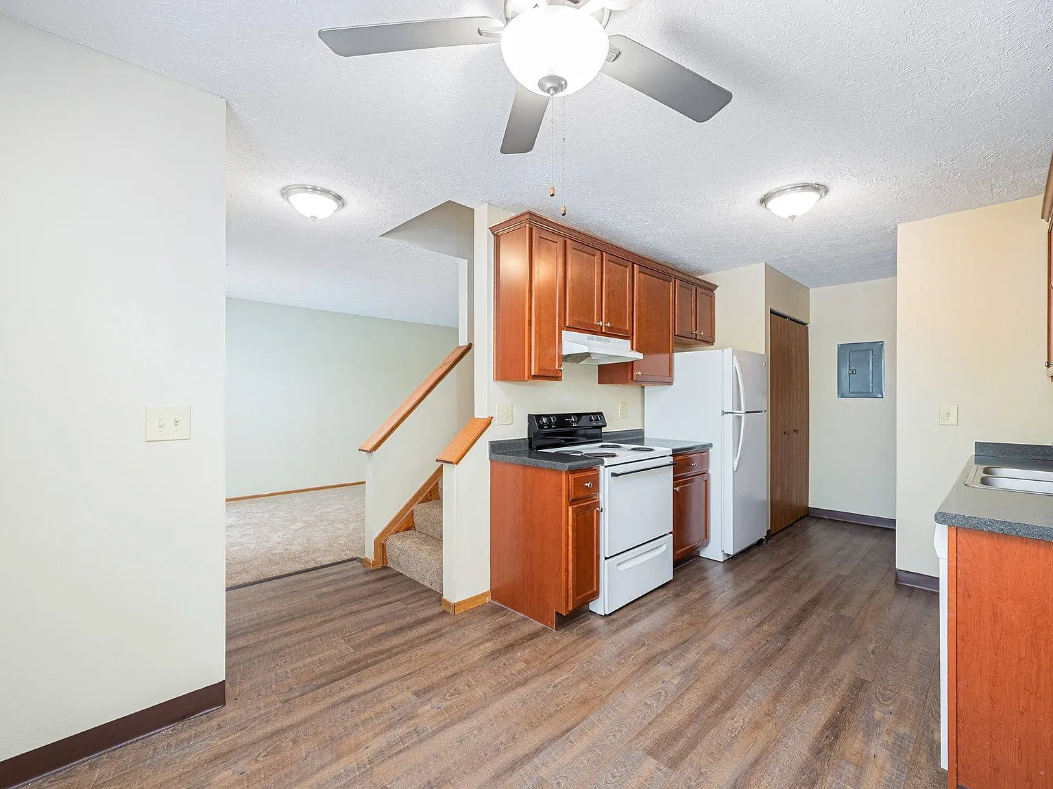 Copperleaf — Photo 3