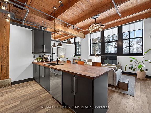 4th image of 543 Timothy St #106