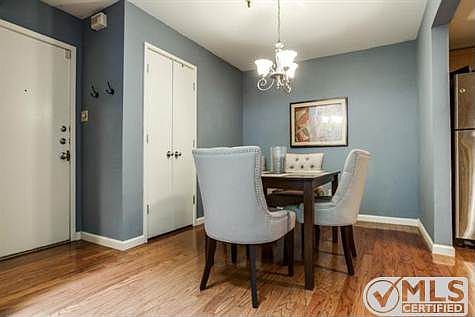 4th image of 3906 Buena Vista St Unit 19