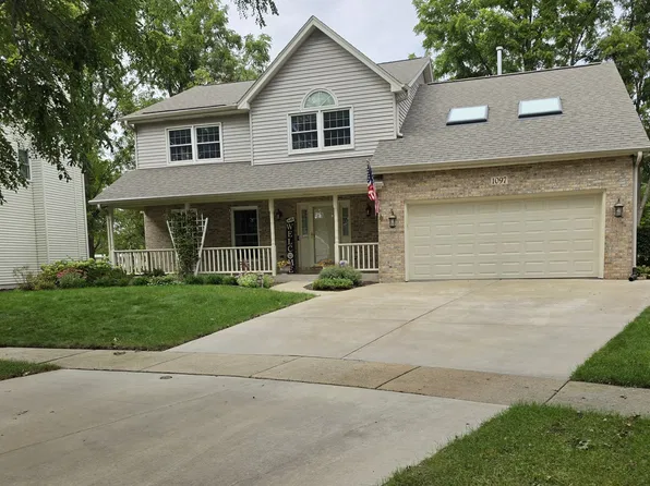 1097 Newcastle Ln, Aurora, IL 60506
