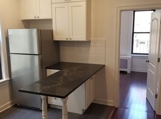 3159 33rd St APT 2F, Astoria, NY 11106