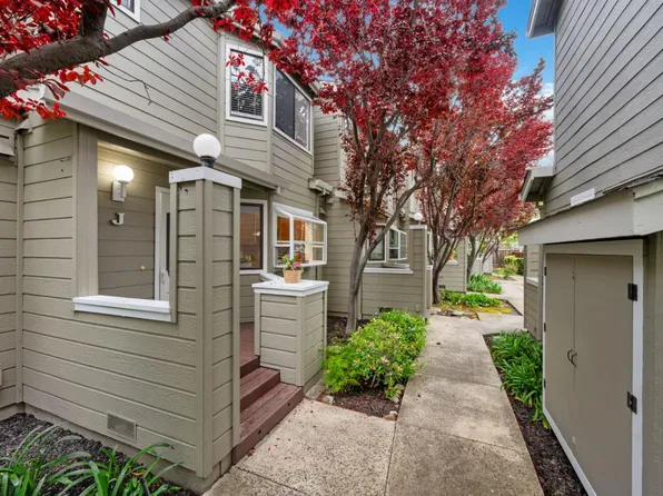 2071 Plymouth St APT J, Mountain View, CA 94043