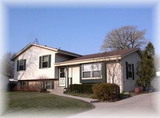 5795 S 20th St, Milwaukee, WI 53221