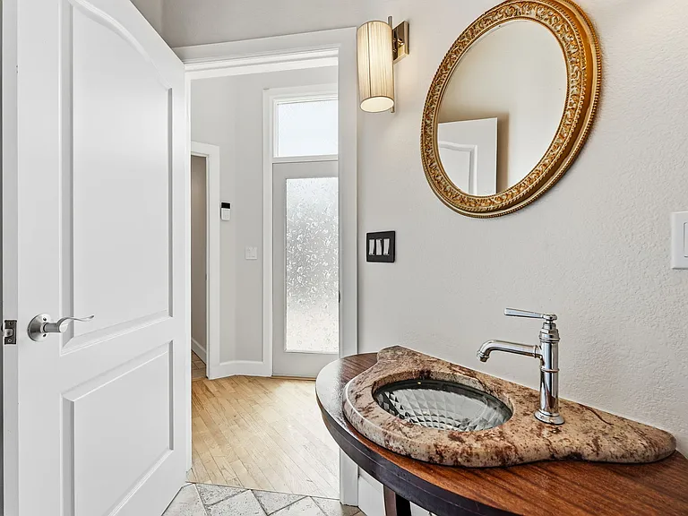 566 Josephine St — Photo 18