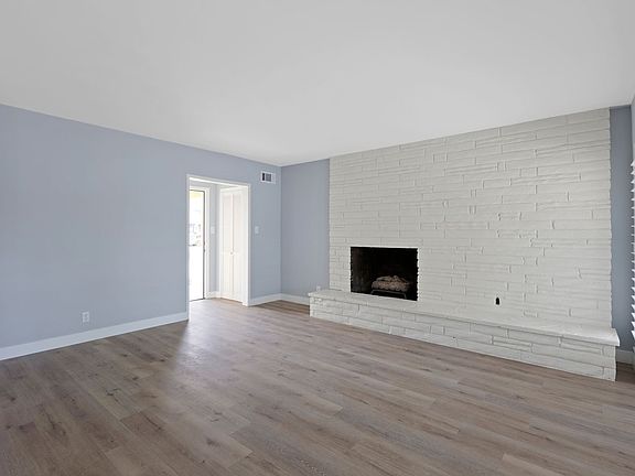 5th image of 17616 Willard St