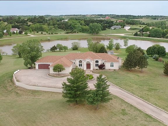 2nd image of 1734 Cottonwood Dr