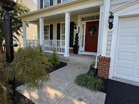 4th image of 9407 Rim Rock Ct