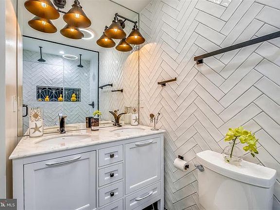 Gorgeous "Spa" Master Bathroom