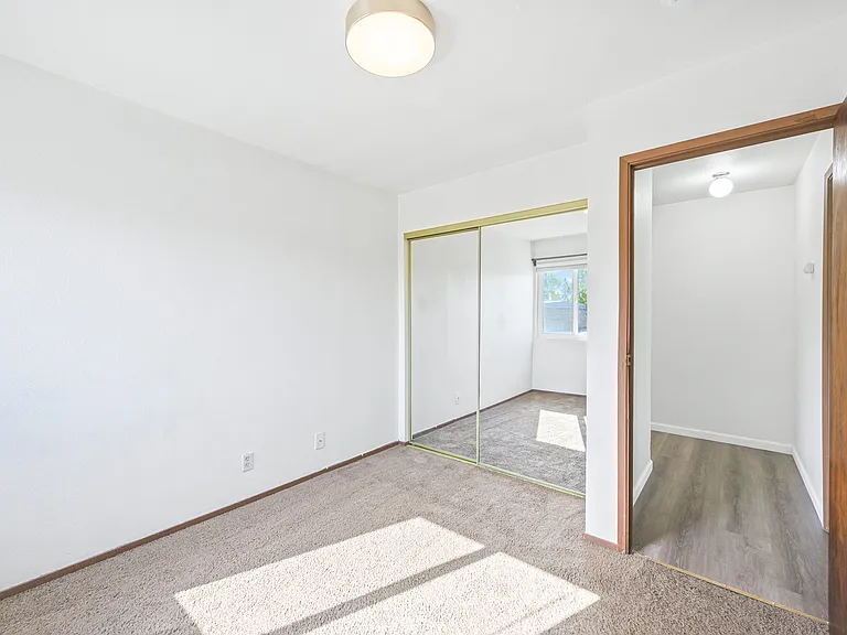 1609 B St #1 — Photo 17