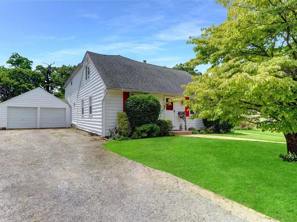 1122 South Drive, Merrick, NY 11566
