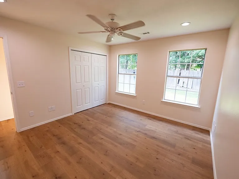 4172 Backus Ave — Photo 15