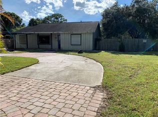 627 N Shade Ave, Sarasota, FL 34237