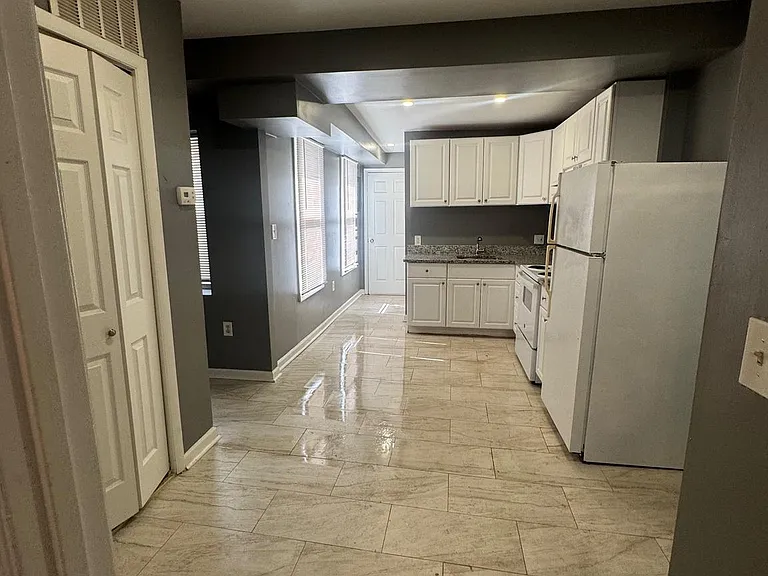 1108 N Bond St #2 — Photo 4