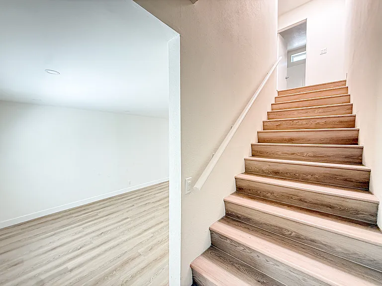 1162 Elm Ave #29 — Photo 8