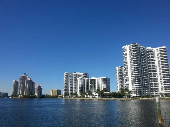 3400 NE 192nd St #Ph8, Miami, FL 33180