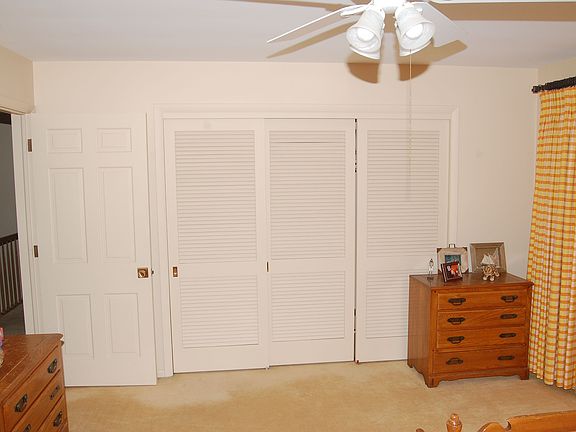 TRIPLE WIDE CLOSETS
