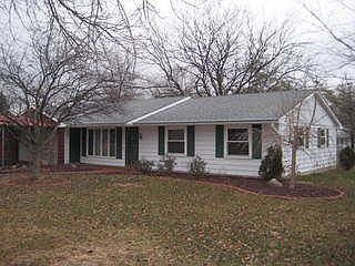 1st image of 1009 Sherwood Dr