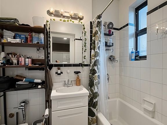 4th image of 205 W 88th St APT 13G