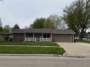 2051 N Main St, Carroll, IA 51401