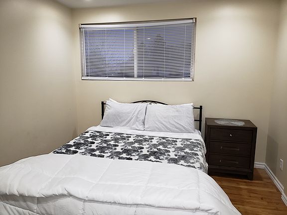 4th image of 1258 E Sego Lily Dr