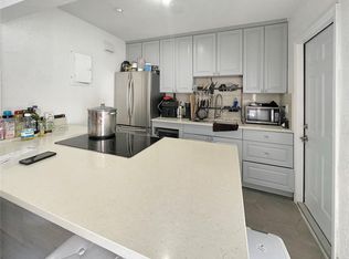 971 79th Ter, Miami Beach, FL 33141